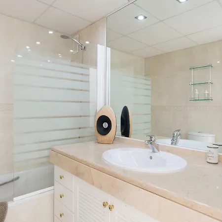 Luxury Duplex- 7 Minutes From The Apartment Torremolinos